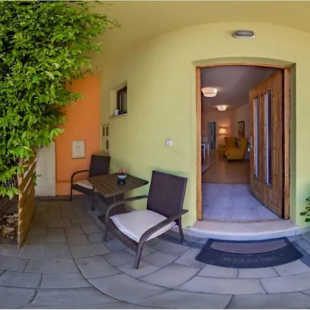 Javor Apartment *